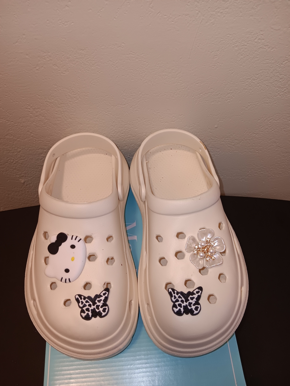 White Slip-On Women's Clog Sandals with Decorative Charms